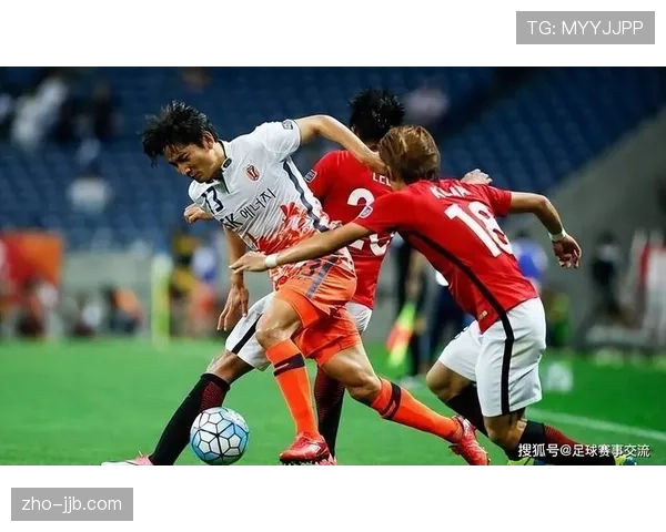 天皇杯决赛攻防对决 町田边翼卫回防压缩神户传中空间